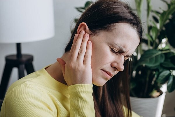 Tinnitus: Co znamená pískání v uších a jak ho léčit?