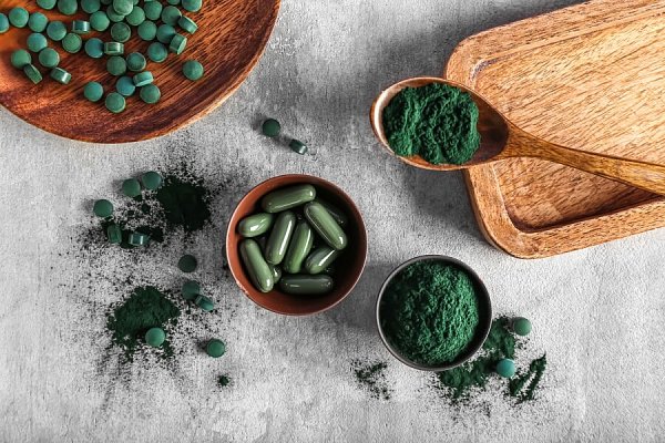 Spirulina a chlorella: Pravda o jejich účincích na imunitu, energii a detoxikaci