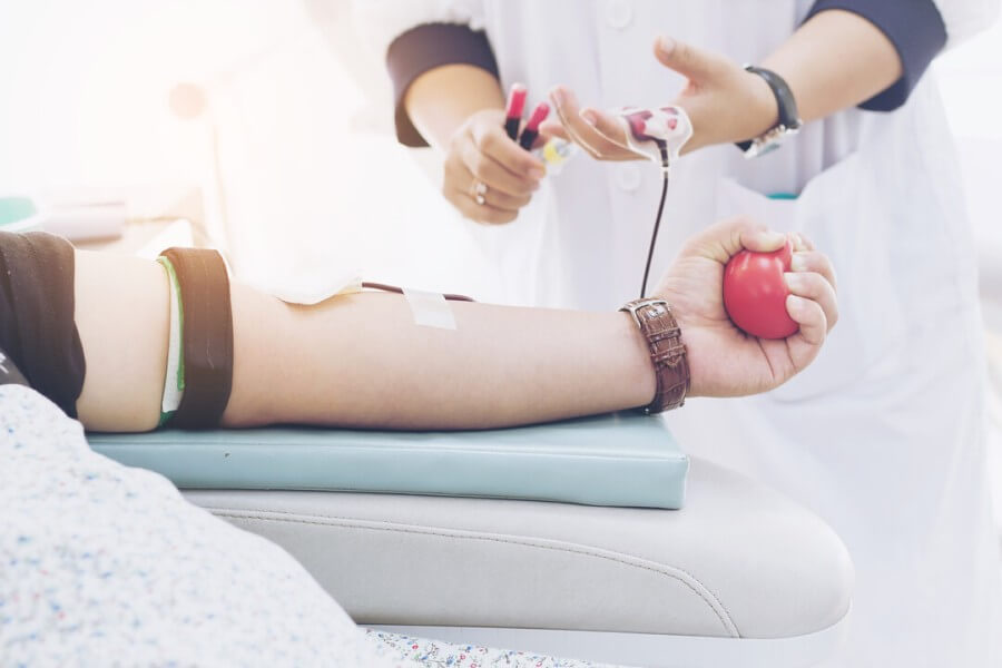 Proč se stát dárcem krve?